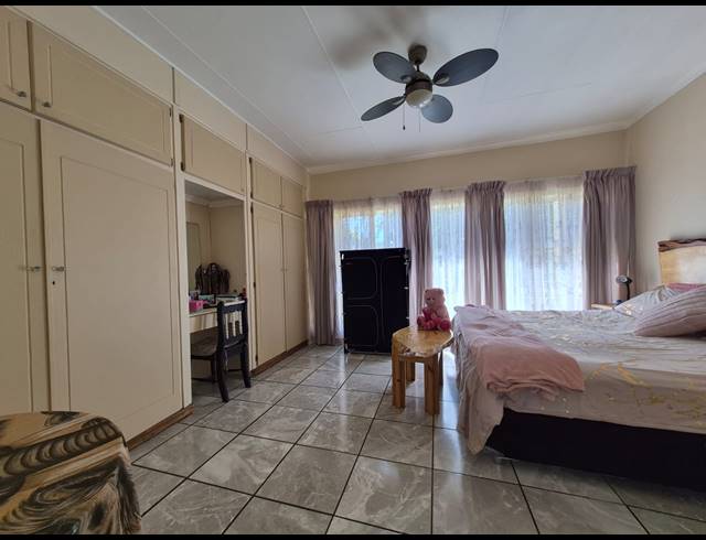 3 BEDROOM HOUSE FOR SALE IN GOLF PARK